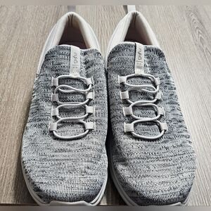 Womens Ryka Slip on Tennis Shoes Size 9.5 Gray